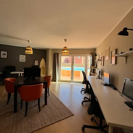 Banama Coliving & Coworking, Surf & Yoga - Casa Roja *