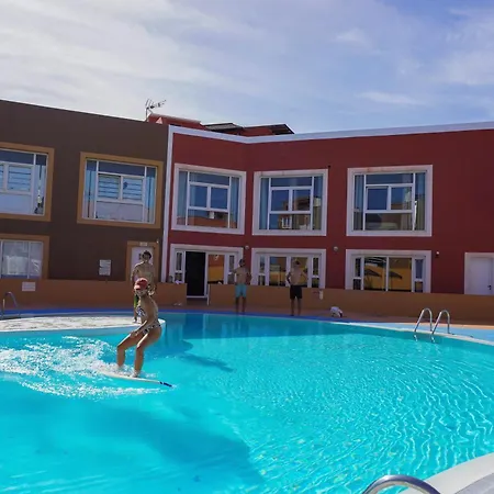 Banama Coliving & Coworking, Surf & Yoga - Casa Roja Gasthuis