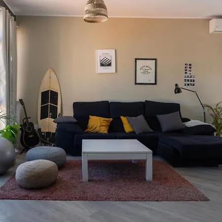 Banama Surfhouse - Coliving Coworking & Yoga Pensión *