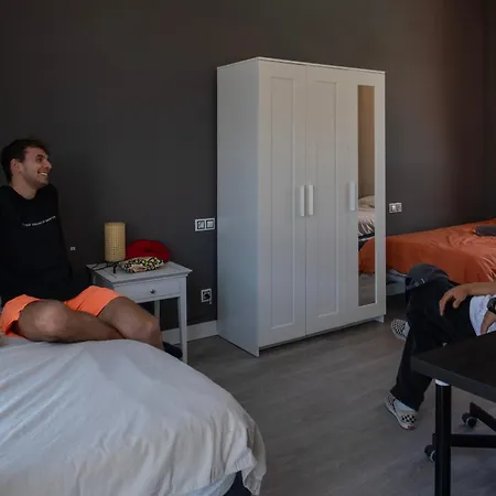 Banama Coliving & Coworking, Surf & Yoga - Casa Roja Gasthuis Corralejo