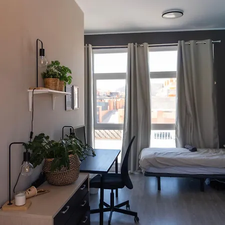 Gasthuis Banama Coliving & Coworking, Surf & Yoga - Casa Roja