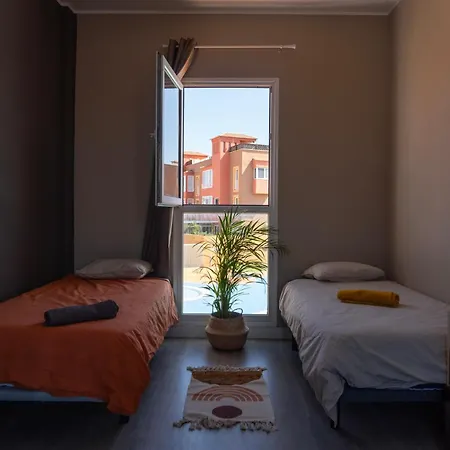 Banama Coliving & Coworking, Surf & Yoga - Casa Roja Gasthuis Corralejo