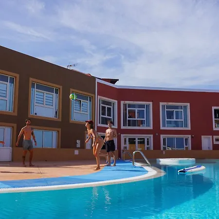 Gasthuis Banama Coliving & Coworking, Surf & Yoga - Casa Roja *