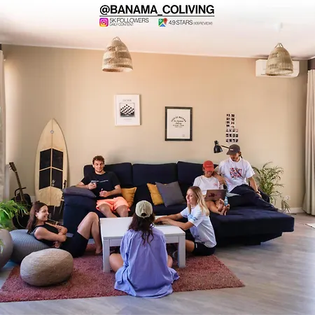 Banama Surfhouse - Coliving Coworking & Yoga ゲストハウス コラレホ
