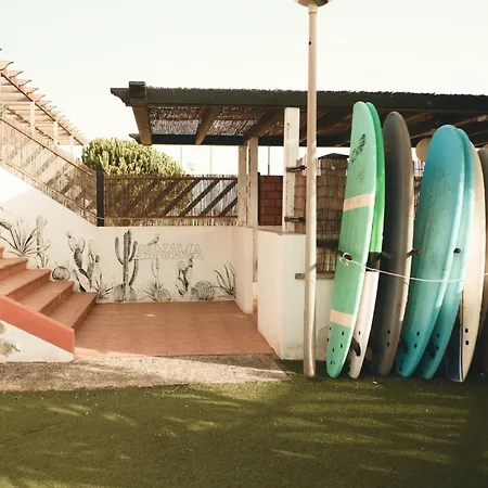 ゲストハウス Banama Surfhouse - Coliving Coworking & Yoga コラレホ